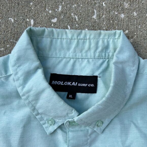 Molokai Surf Co Light Blue Short Sleeve Button Down Men’s Shirt - Picture 4 of 6
